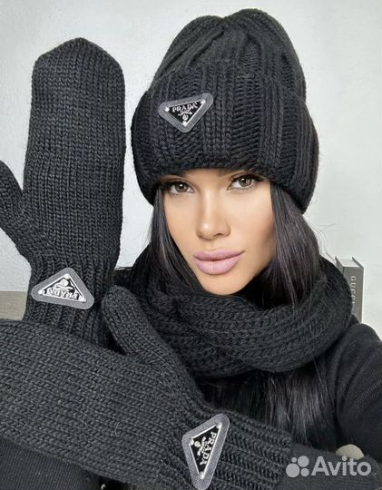 Prada комплект шапка, варешки, снуд