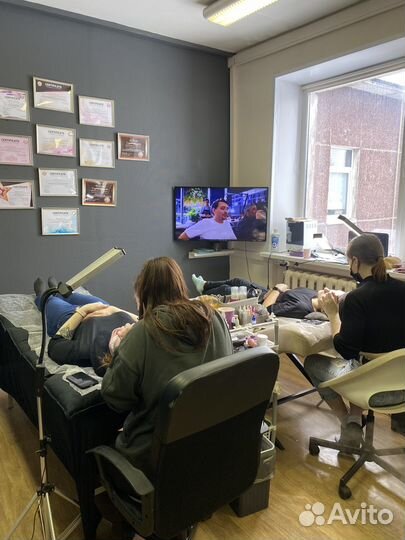 Обучение наращиванию ресниц