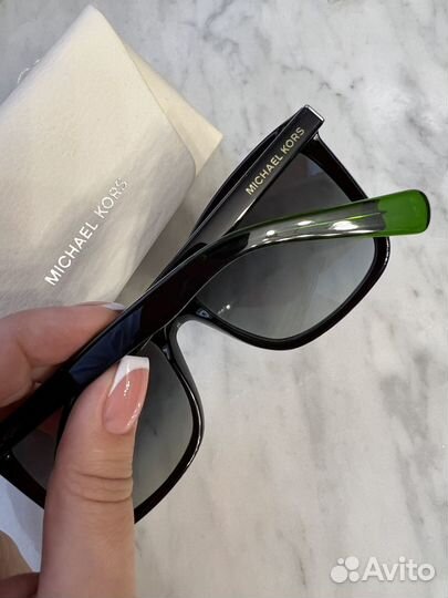 Солнцезащитные очки michael kors