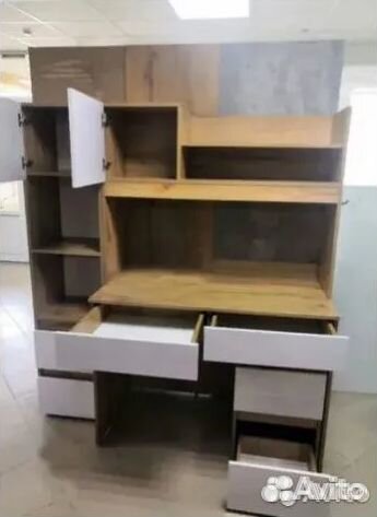 Сэлфи компьютерный стол