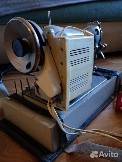 Швейная машина Подольск электрическая,ручная