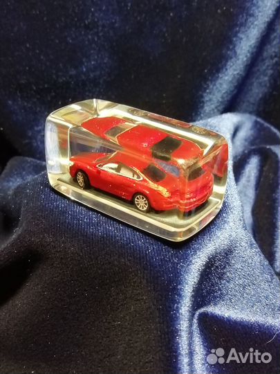 Сувенирчик с миниатюрой Mazda 6 2014г