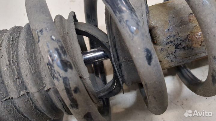 Амортизатор подвески левый передний Lexus IS