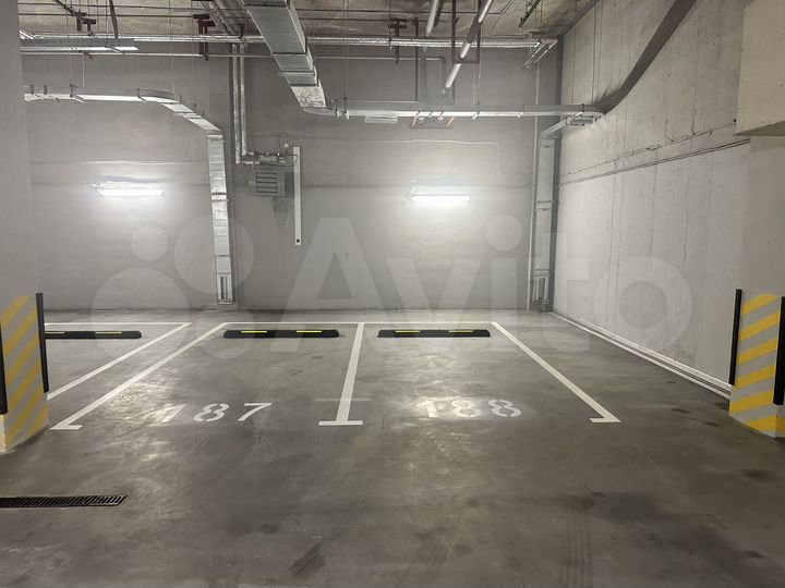 Машиноместо, 13 м²