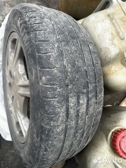 Kumho Ecsta HS51 215/55 R16