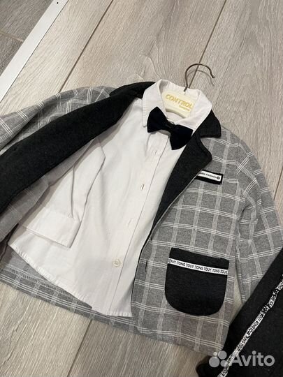 Костюм (брюки + рубашка + пиджак )