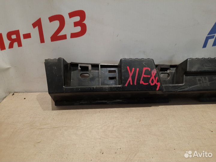 Кронштейн порога правый Bmw X1 E84 N20B20A 2012