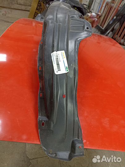 Подкрылок передний левый Toyota RAV4 (13-19)