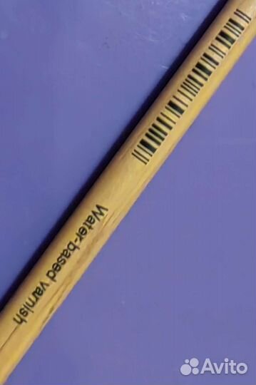 Карандаш water-based varnish