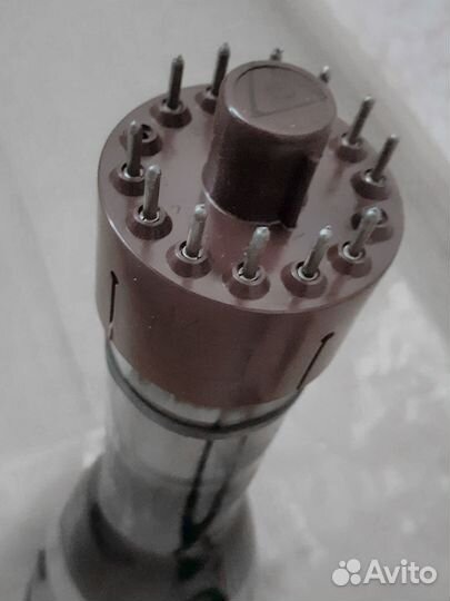 Трубка электронно-лучевая 13ло37И