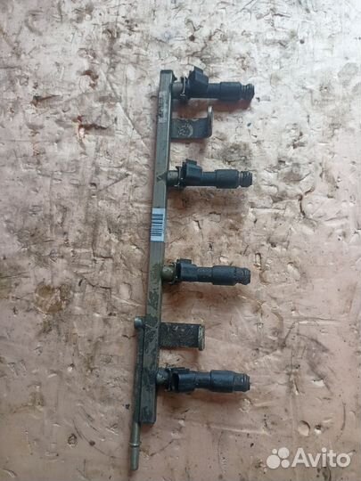 Топливная рампа с форсунками Lifan X60