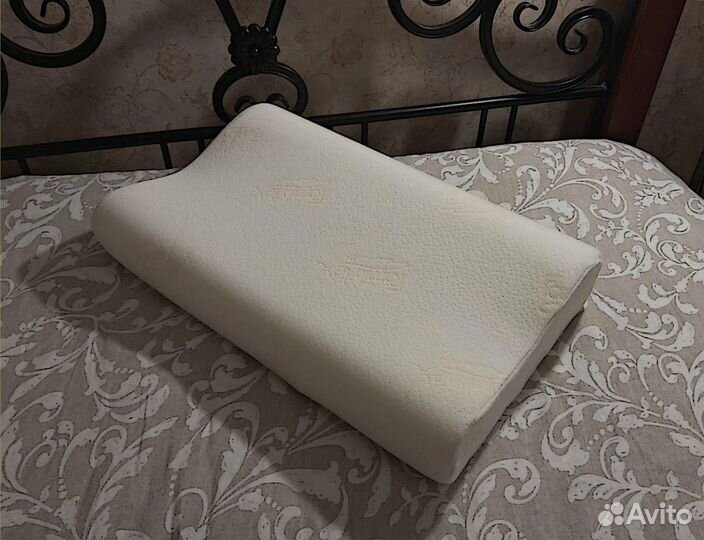 Подушка ортопедическая новая с эффектом памяти