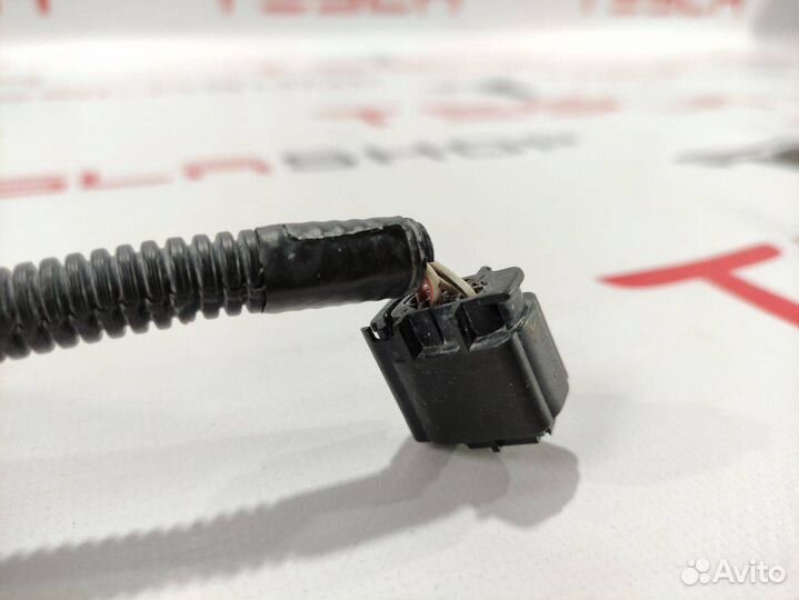 Разъем (фишка) проводки Tesla Model S 2014