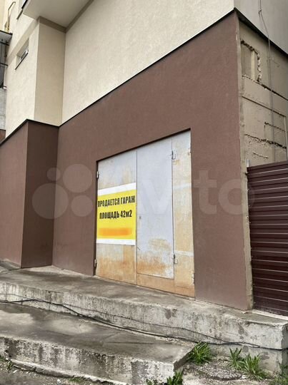 Гараж, > 30 м²