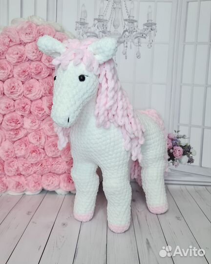 Лошадка,мягкая вязаная игрушка