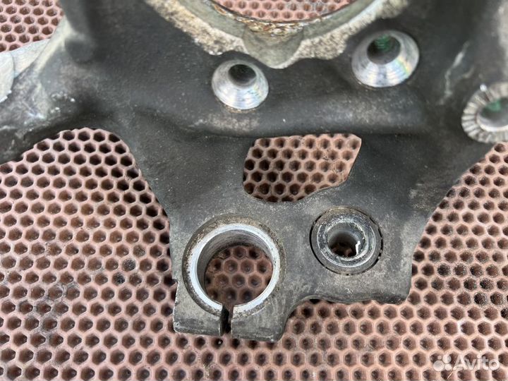 Audi a4b8 кулак дорестайл правый 8K0407258G 14мм