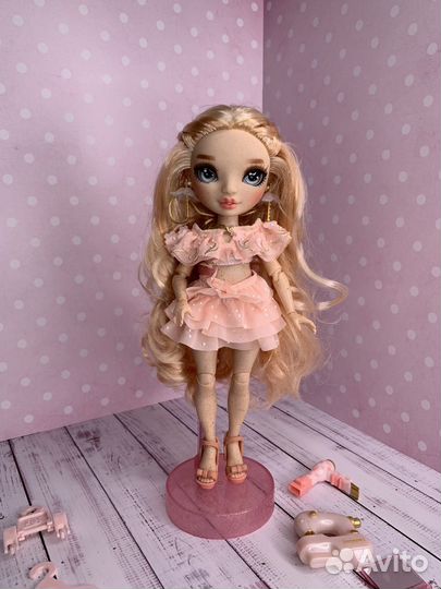 Rainbow high Victoria