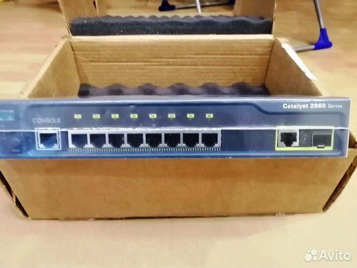 Коммутатор Cisco Catalyst WS-C2960-8TC-S
