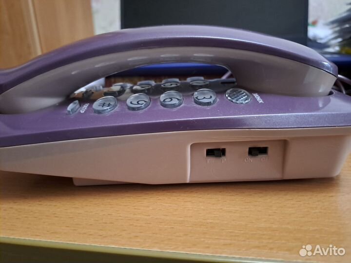 Стационарный телефон настенный