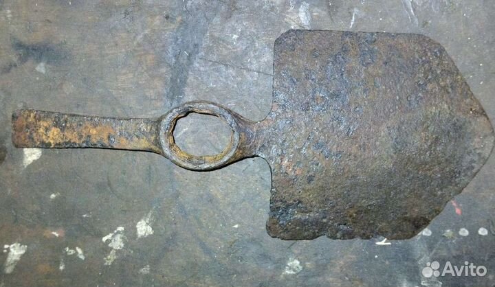 Кирка лопата