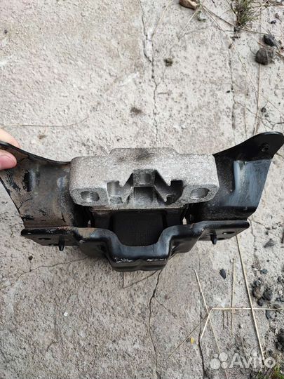 Опора кпп Octavia a7