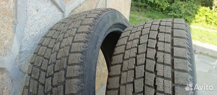 Bridgestone Blizzak WS-50 215/45 R17