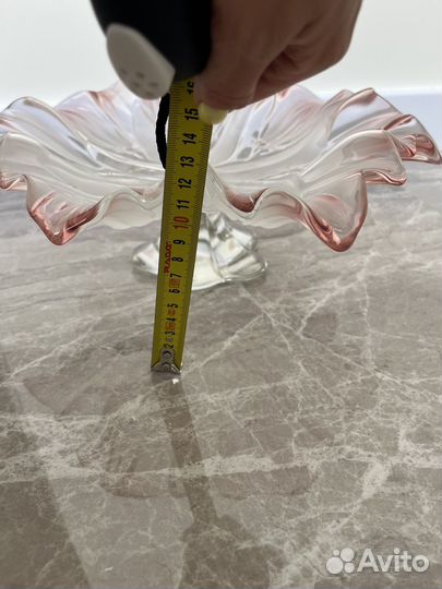 Ваза для фруктов на ножке