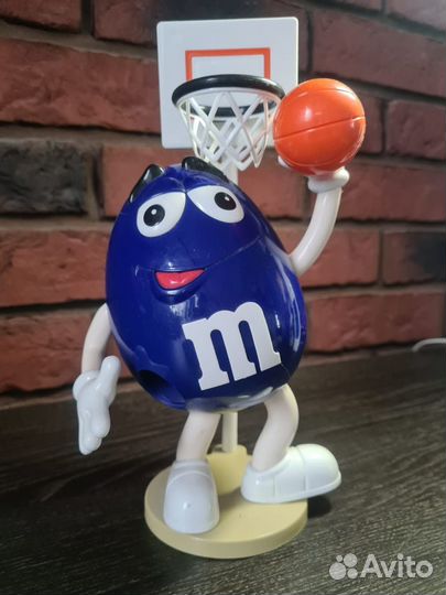 Диспенсер M&M’s