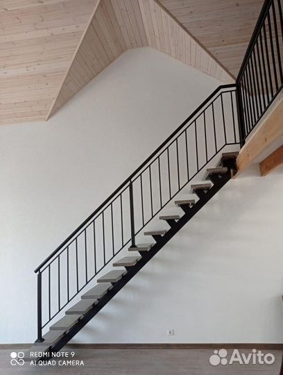 Лестница на второй этаж