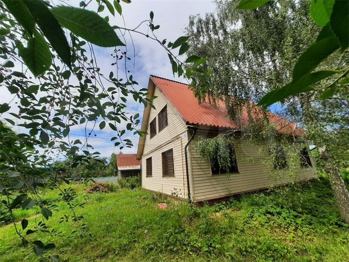 Дом 161,4 м² на участке 16,4 сот.