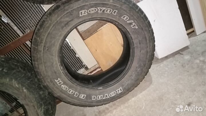 Royal Black Royal A/T 265/65 R17 112T