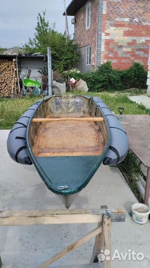 Лодка стеклопластиковая