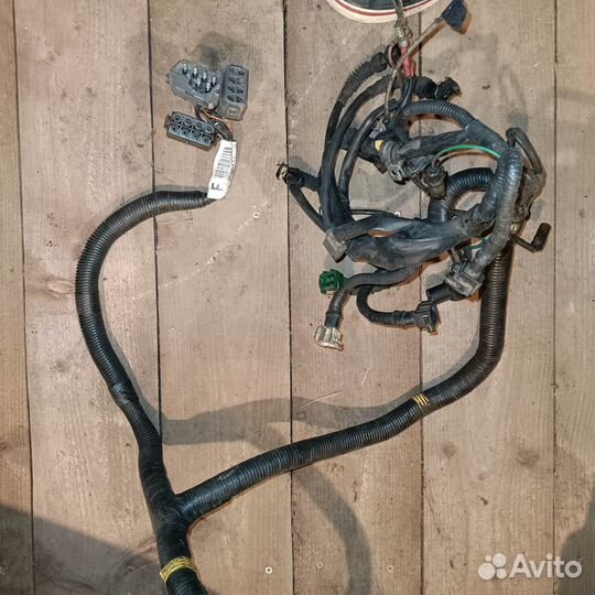Проводка подкапотная Вольво 940