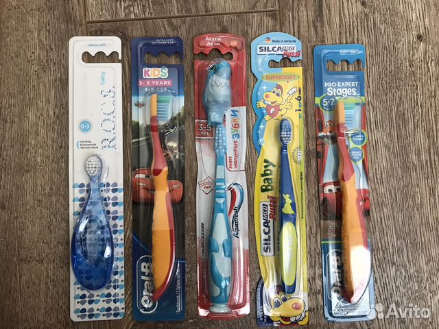 Набор детских зубных щеток на все возрасты