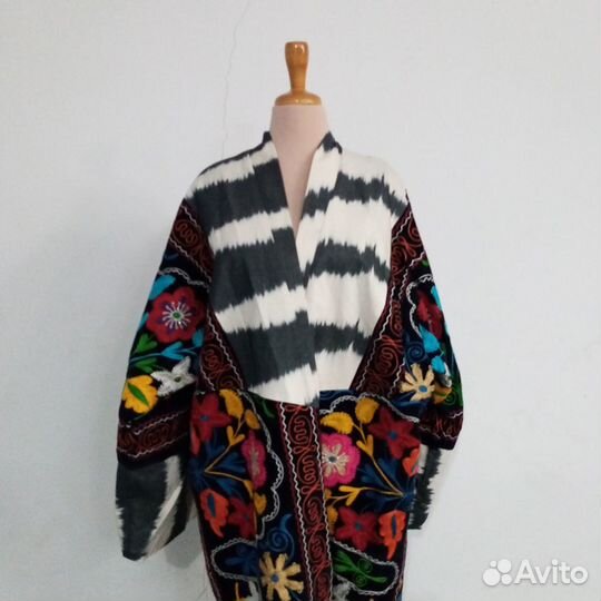 Узбекский халат из сюзане и иката. Кимоно. CHT008