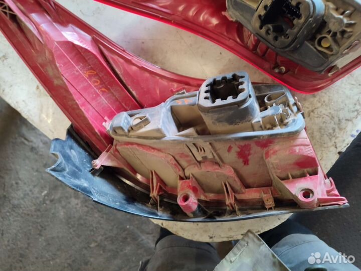 Фонарь задний Peugeot 308 SW универсал