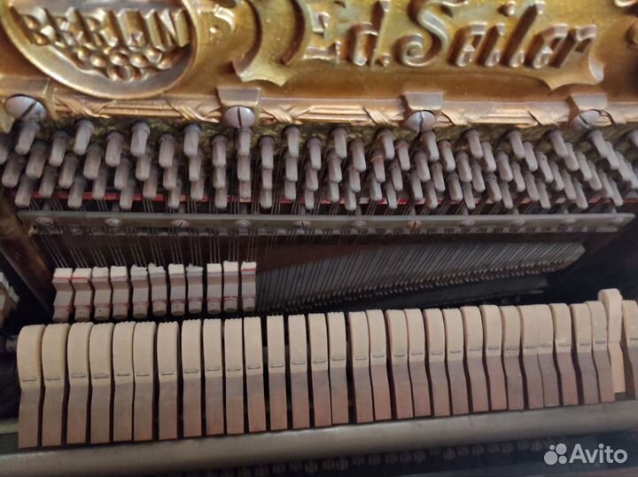 Антикварное пианино немецкое