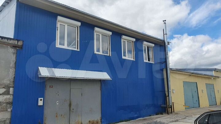 Гараж, > 30 м²