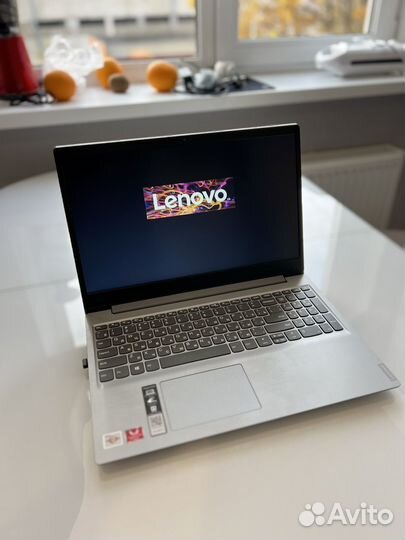 Ноутбук Lenovo