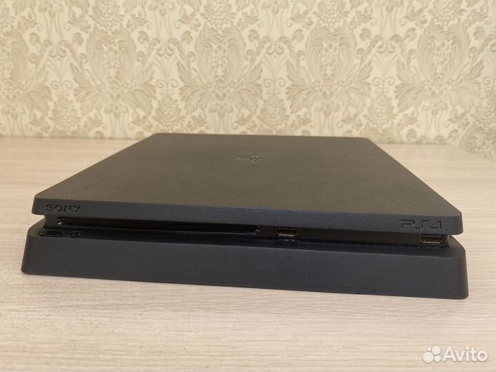 Sony PS4 slim
