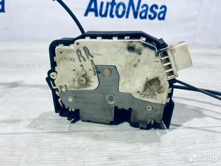 Замок двери задний левый Land Rover Range Rover LM