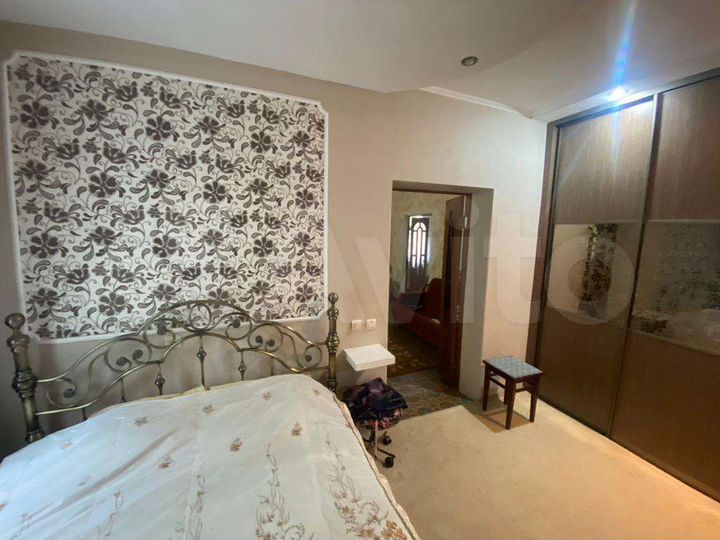 Дом 135 м² на участке 4 сот.