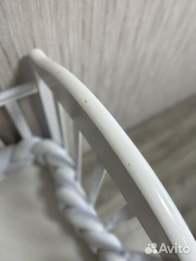 Детская кроватка с универсальным маятником