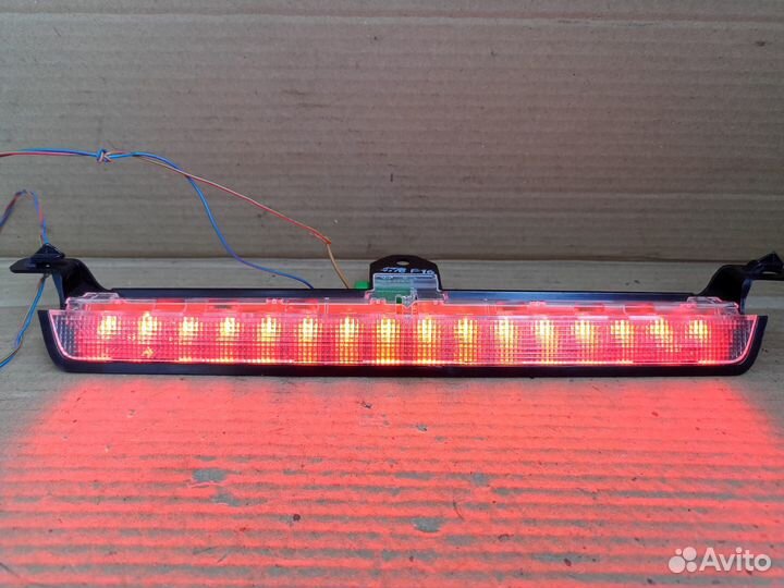 Дополнительный стоп-сигнал Volvo XC70, V70