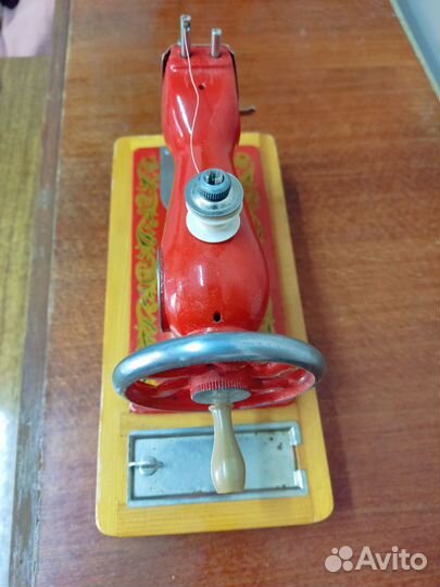 Детская швейная машина СССР