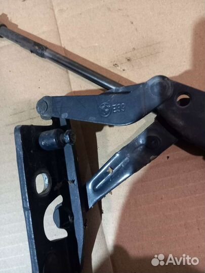 Петля капота BMW E39