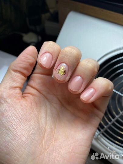 Модель на маникюр