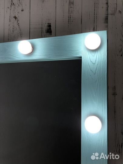 Зеркало с подсветкой в полный рост