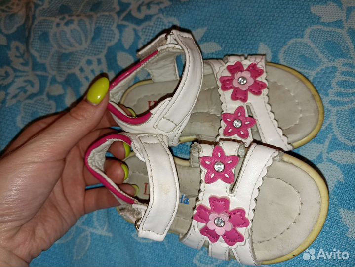 Босоножки для девочки 22