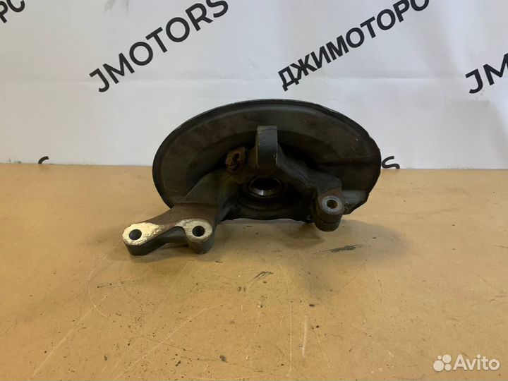 Кулак Mitsubishi Outlander XL правый передний